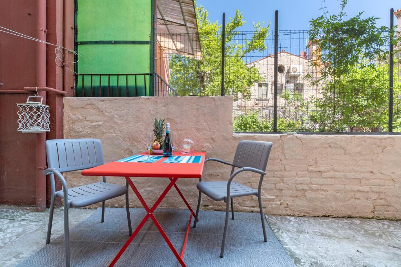 Snug Apartment With Private Courtyard M0270422677 베니스 외부 사진